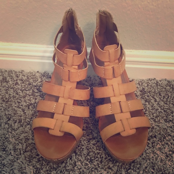 Brown a.n.a. Wedges - Picture 1 of 8